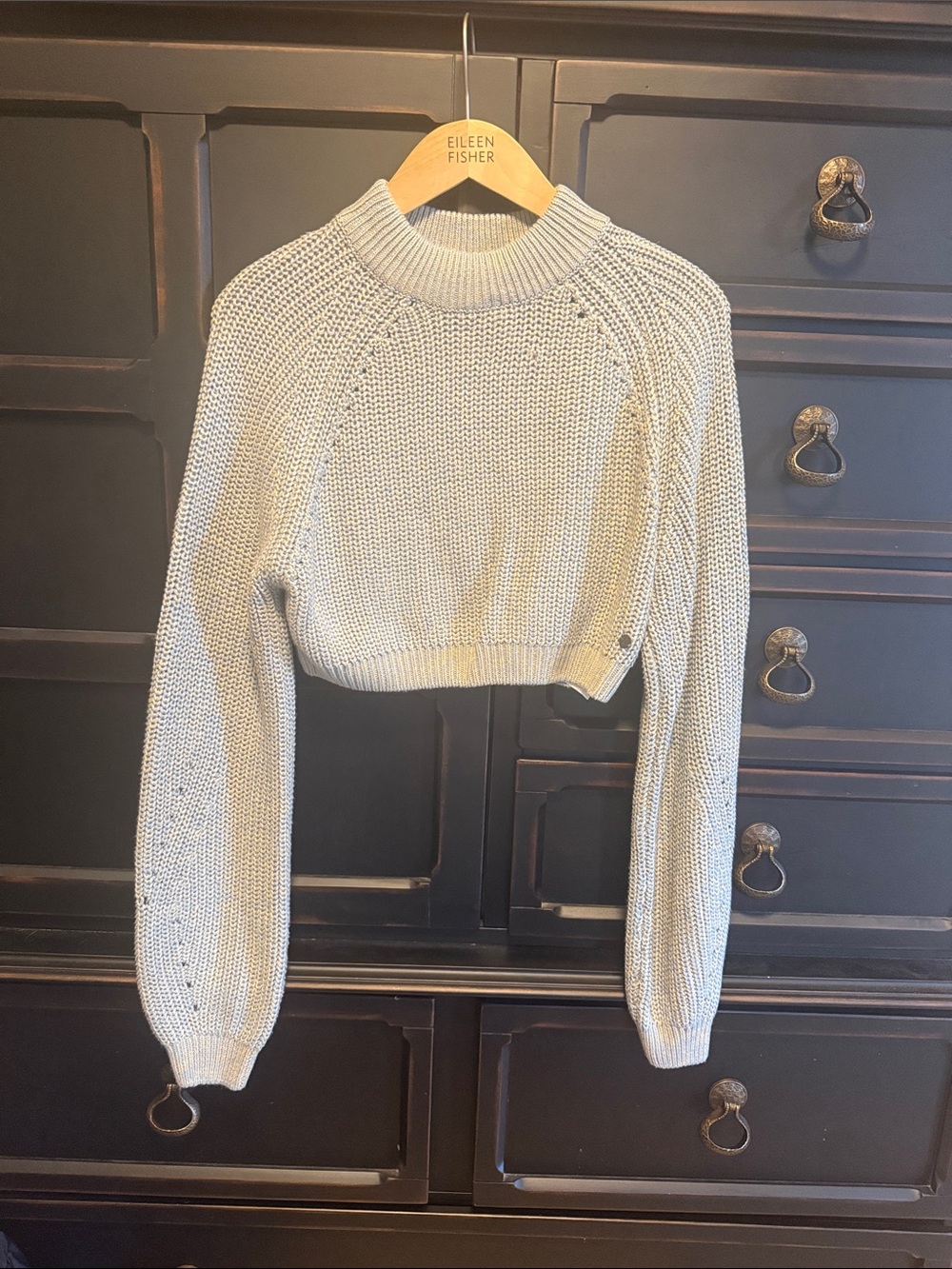 Noisy May Cropped Crewneck Sweater in Light Gray